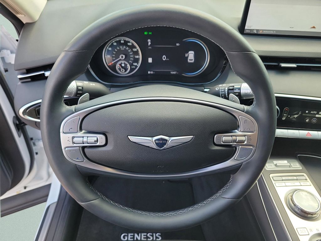 2025 GENESIS GV70 Standard - Photo 24