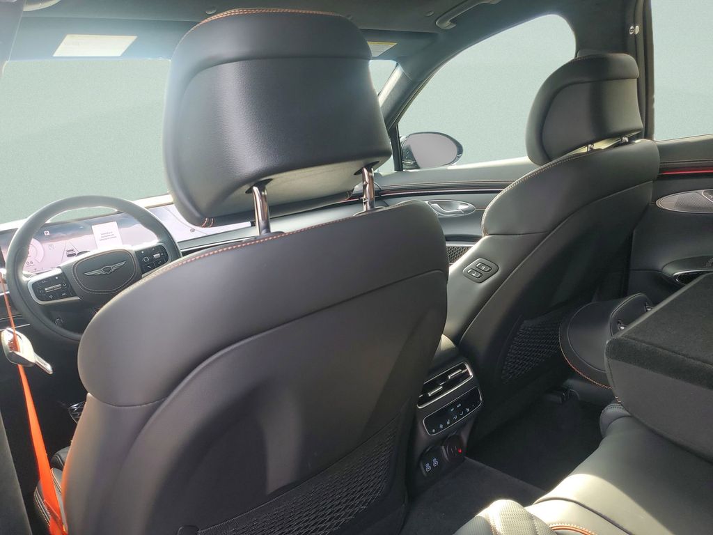 2026 GENESIS GV70 Sport Prestige - Photo 10