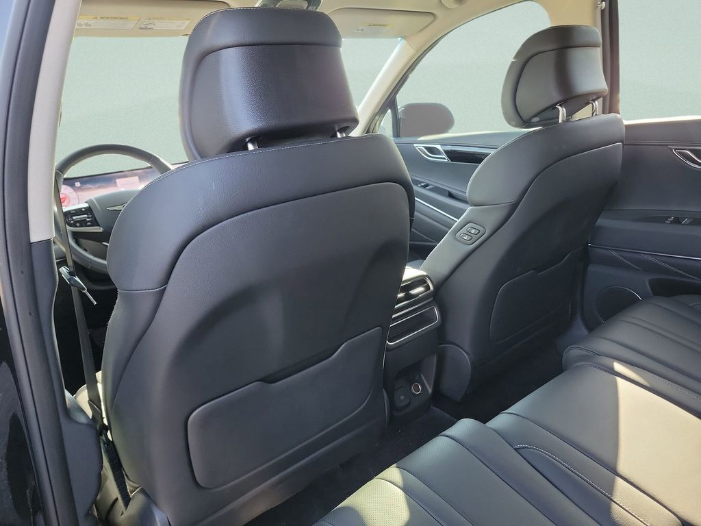 2025 GENESIS GV80 Standard - Photo 28
