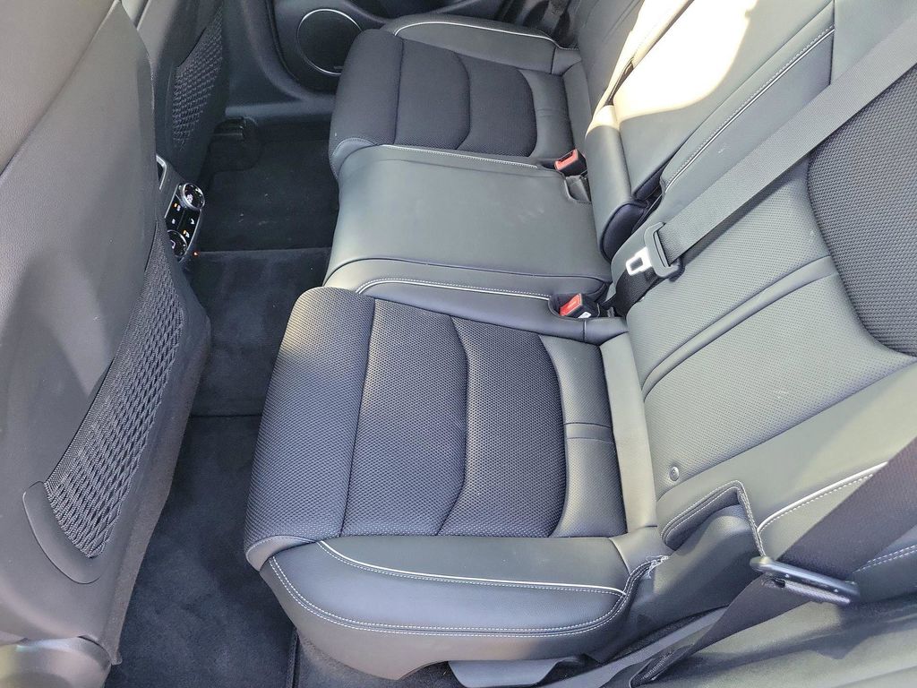 2025 GENESIS GV70 Standard - Photo 26