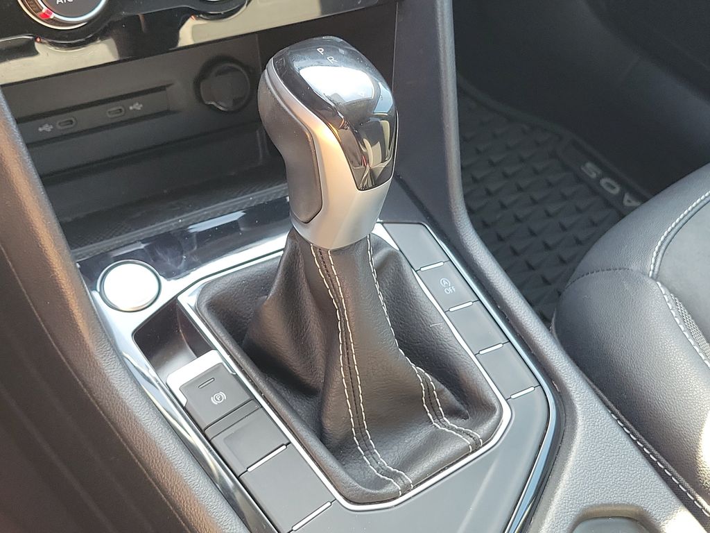 2023 Volkswagen Taos SE - Photo 28