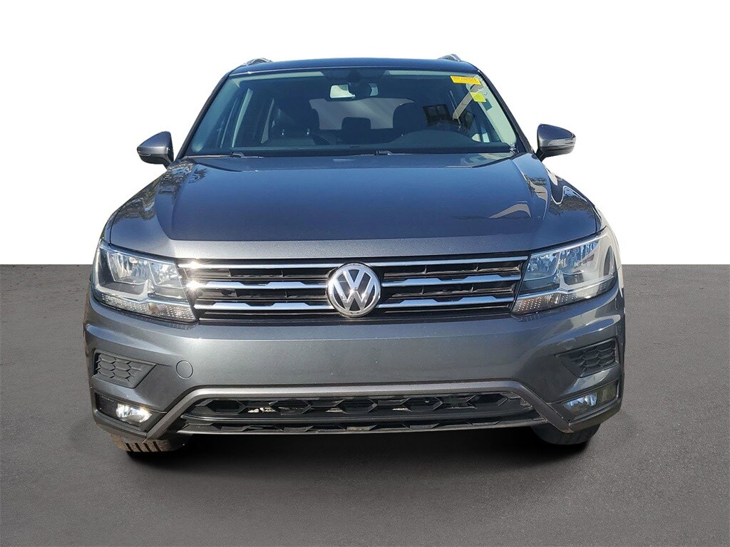 2018 Volkswagen Tiguan SEL photo 2