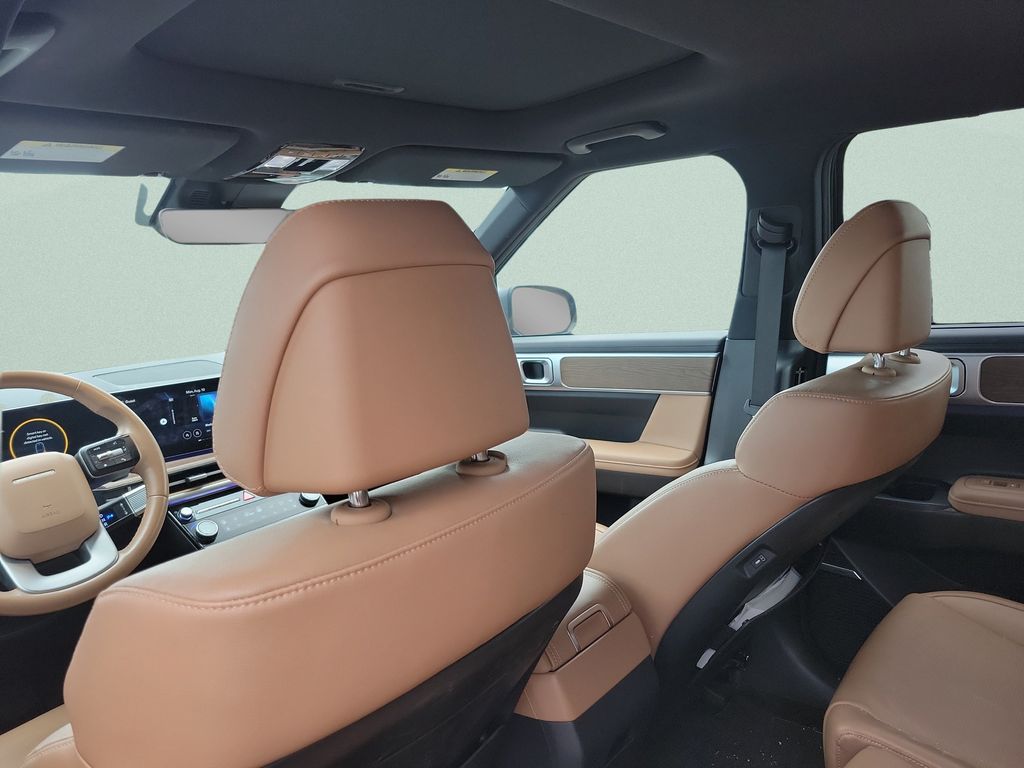 2025 Hyundai Santa Fe Limited - Photo 11