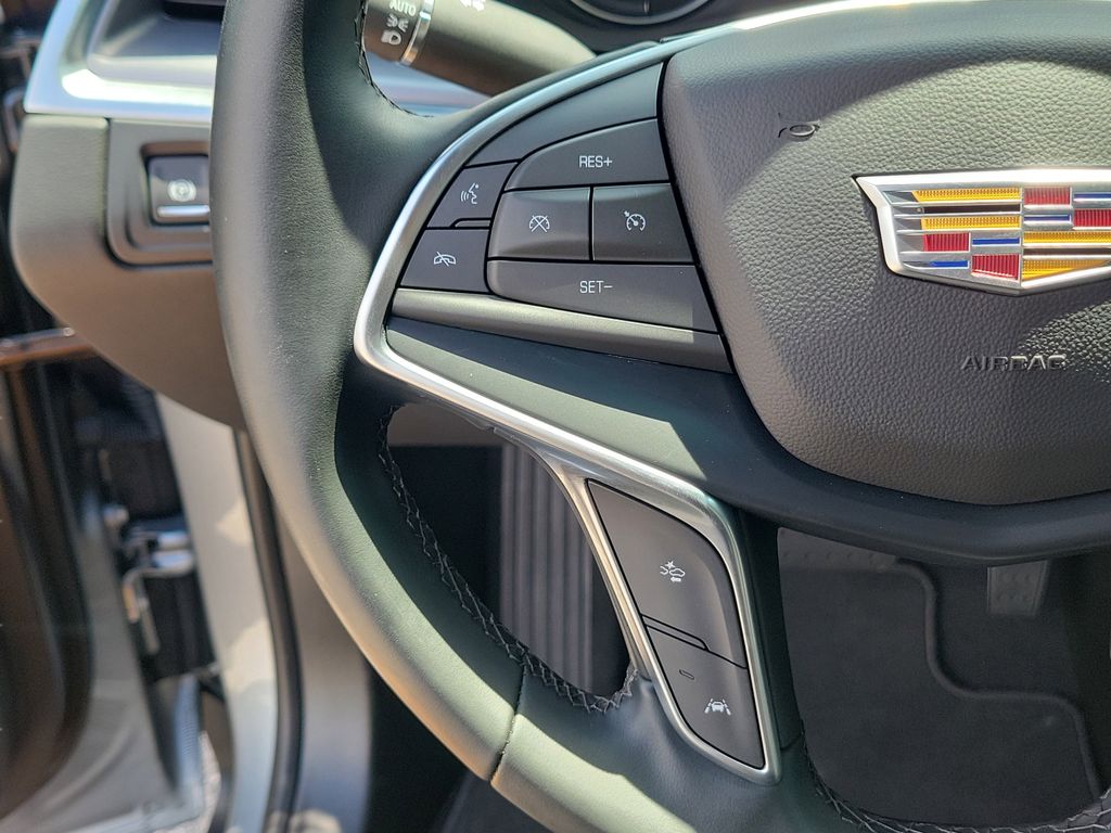2025 Cadillac XT5 Luxury - Photo 12