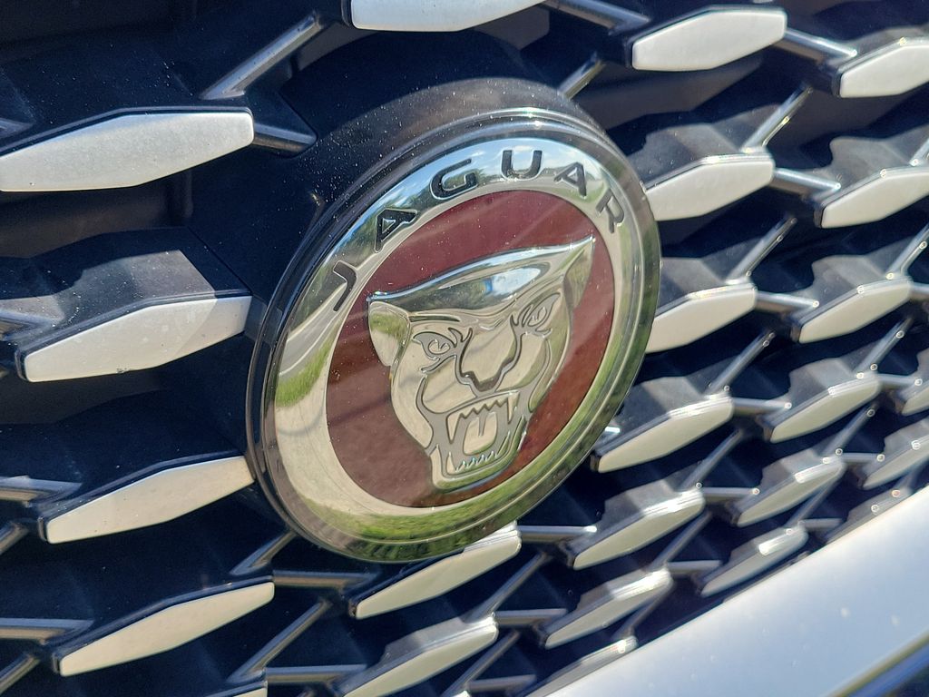 2023 Jaguar E-PACE SE - Photo 8