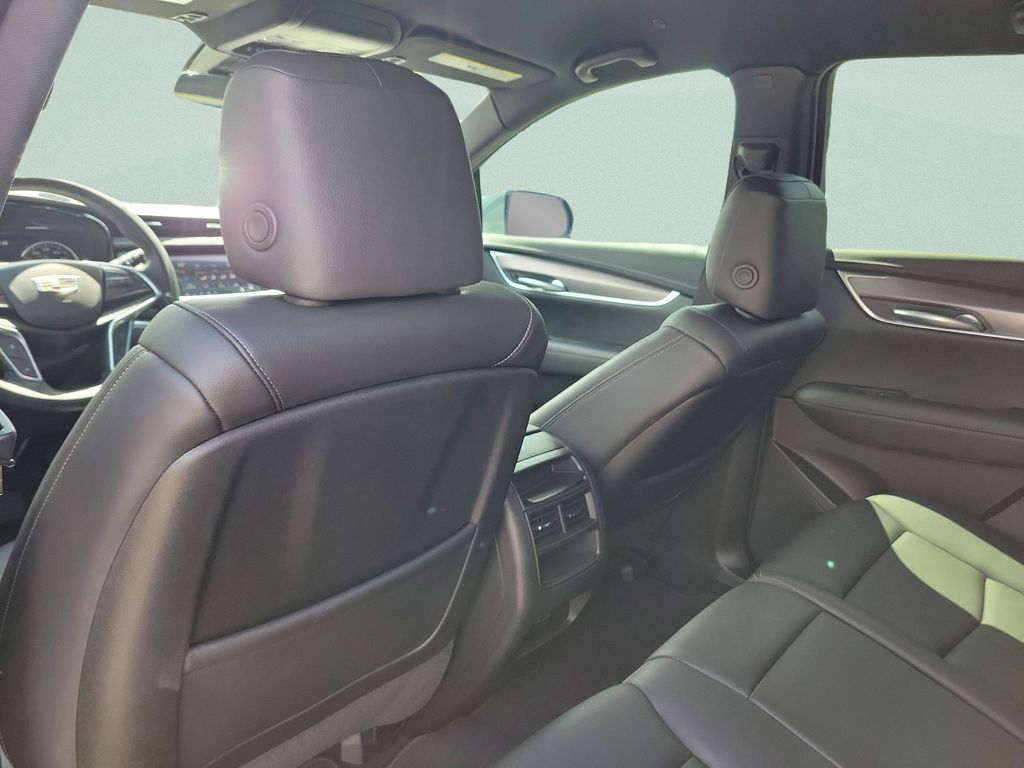 2025 Cadillac XT5 Luxury - Photo 35