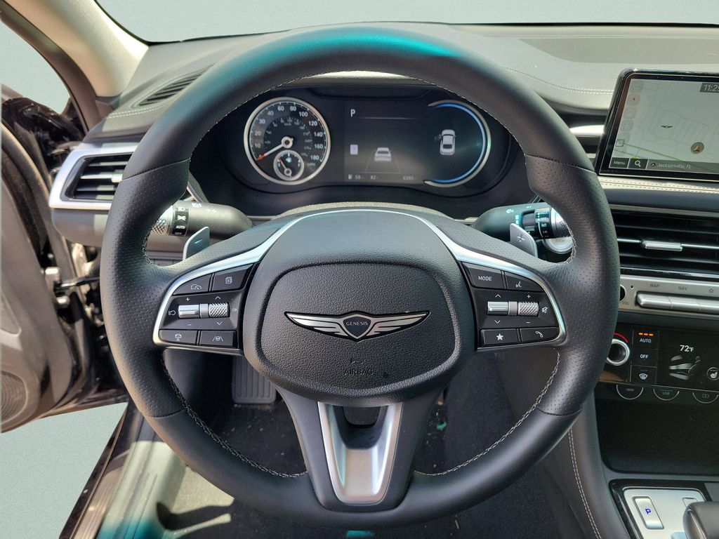 2026 GENESIS G70 Standard - Photo 16