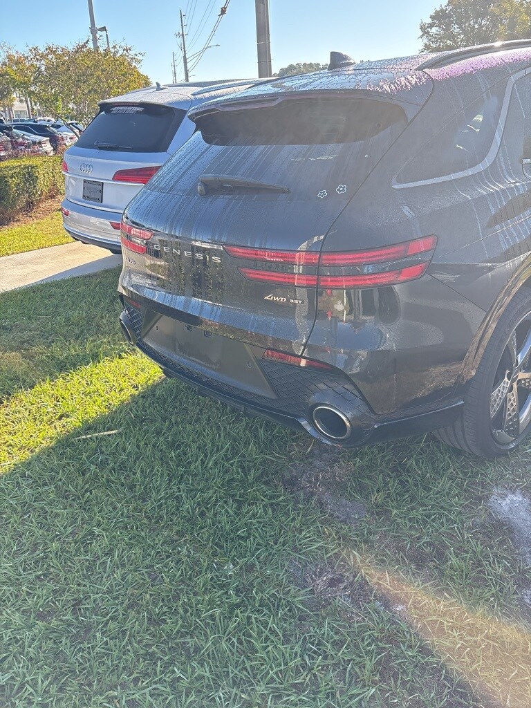 2023 Genesis GV70 3.5T Sport photo 3