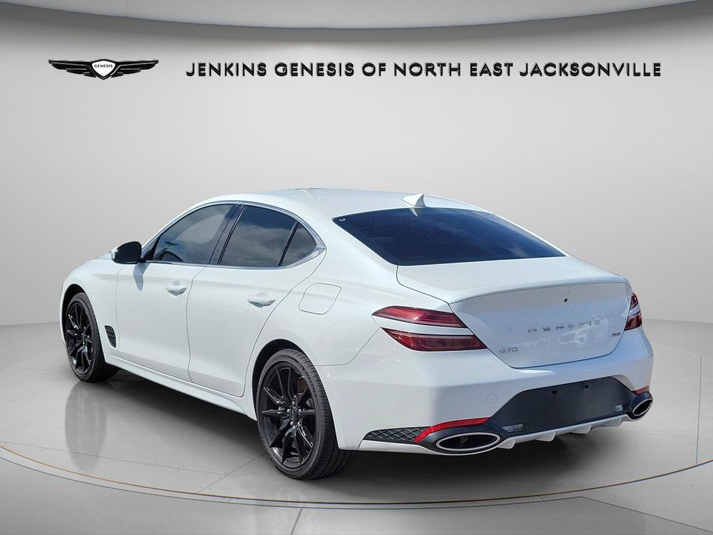 2025 GENESIS G70 Standard - Photo 10