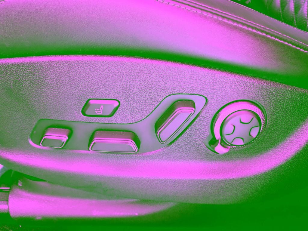 2025 GENESIS GV70 Sport - Photo 25