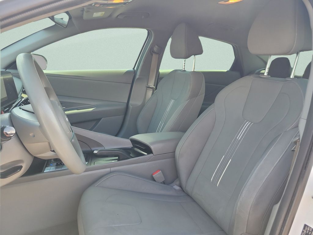2024 Hyundai Elantra SEL - Photo 18
