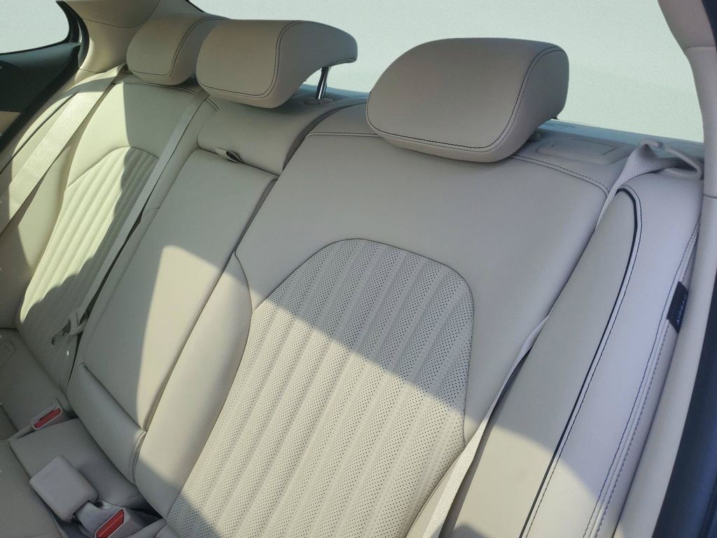 2026 GENESIS G70 Prestige - Photo 9