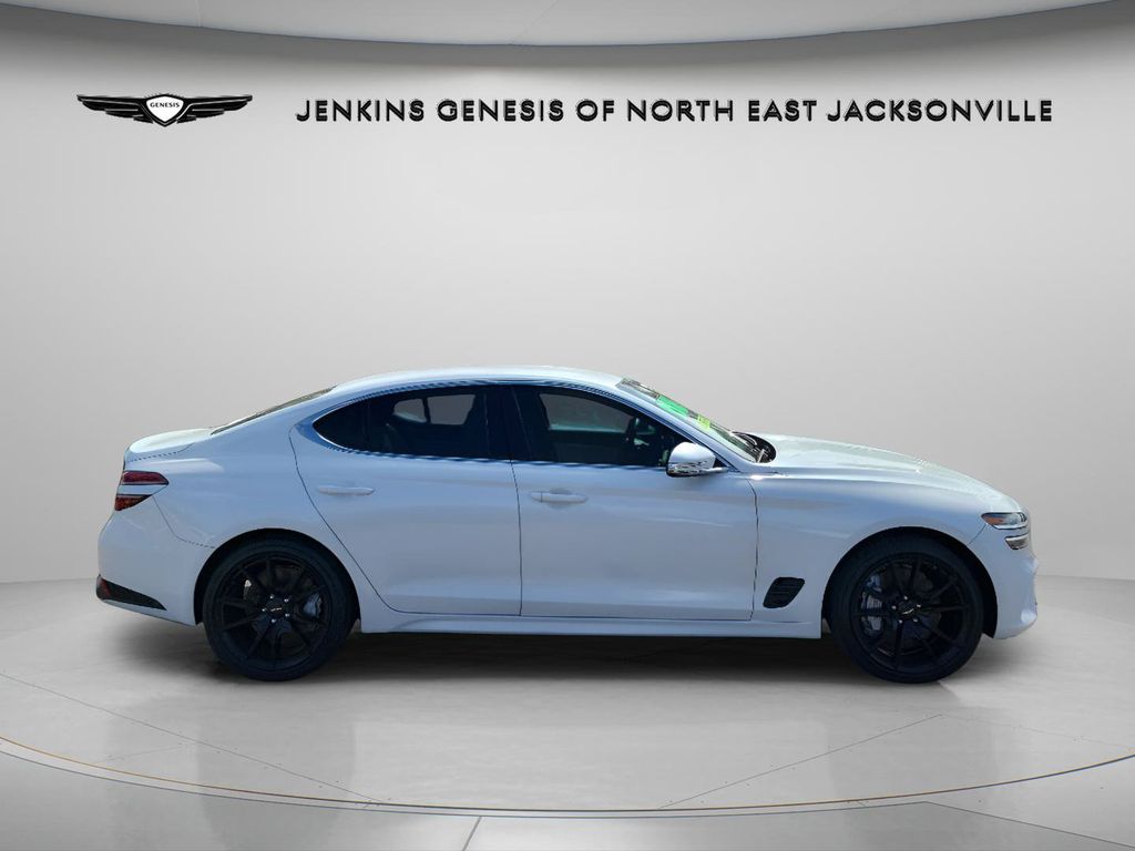 2025 GENESIS G70 Standard - Photo 6