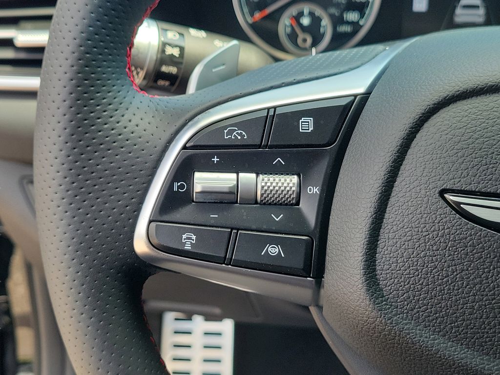 2026 GENESIS G70 23