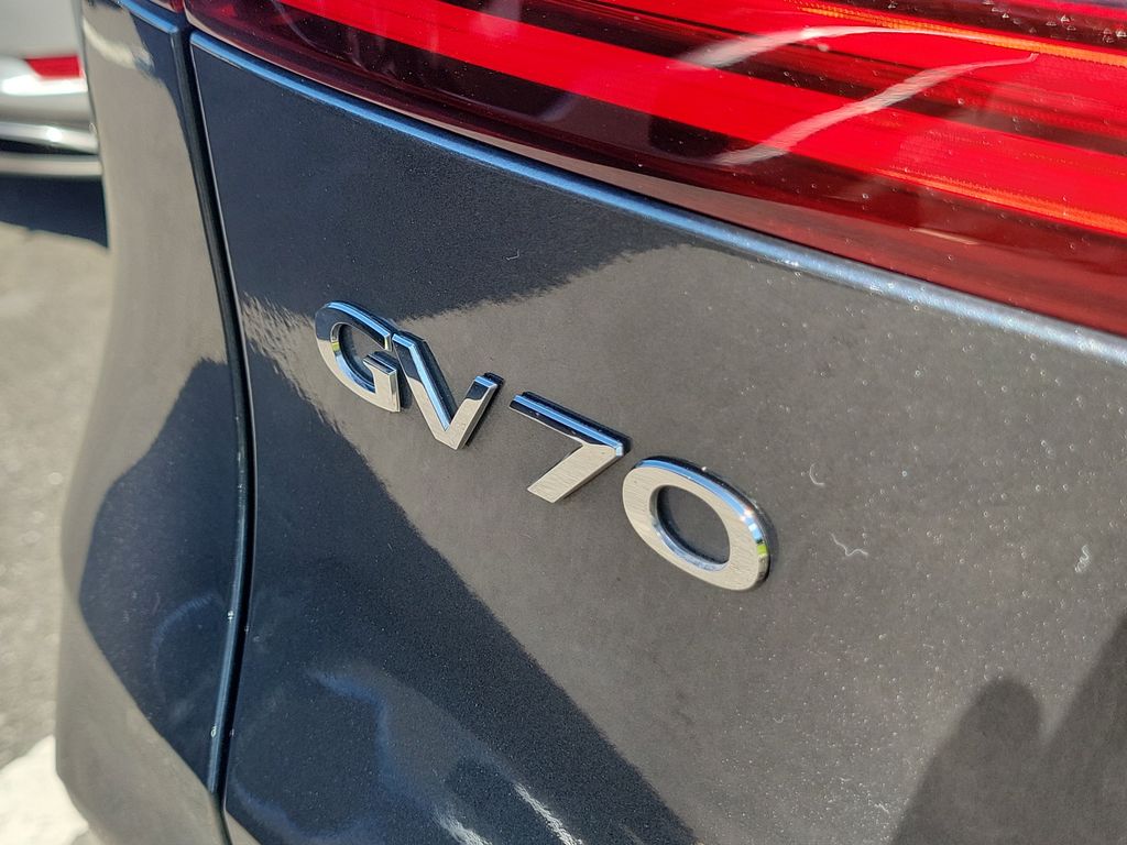 2025 GENESIS GV70 Sport - Photo 11