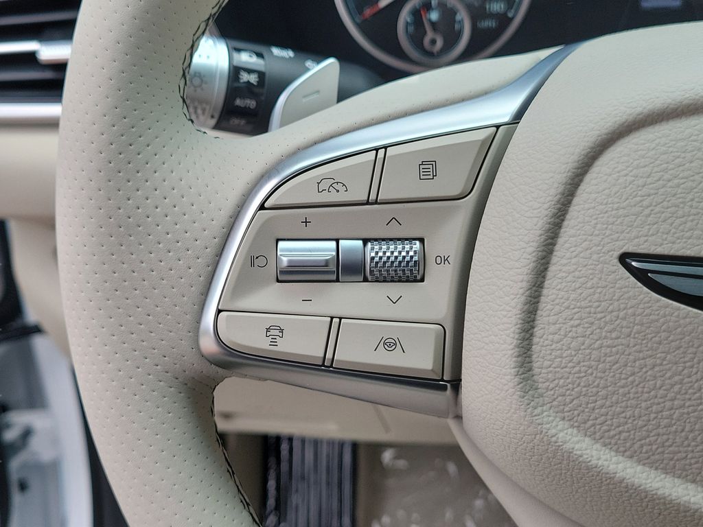 2026 GENESIS G70 10