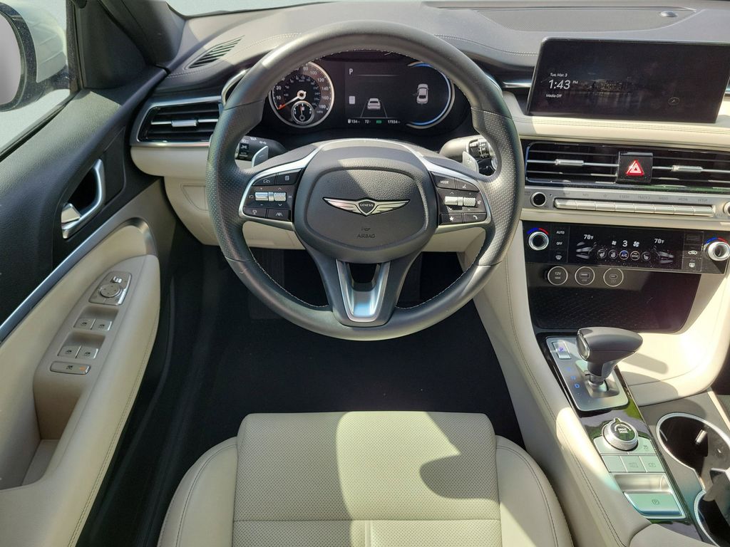 2025 GENESIS G70 Standard - Photo 31