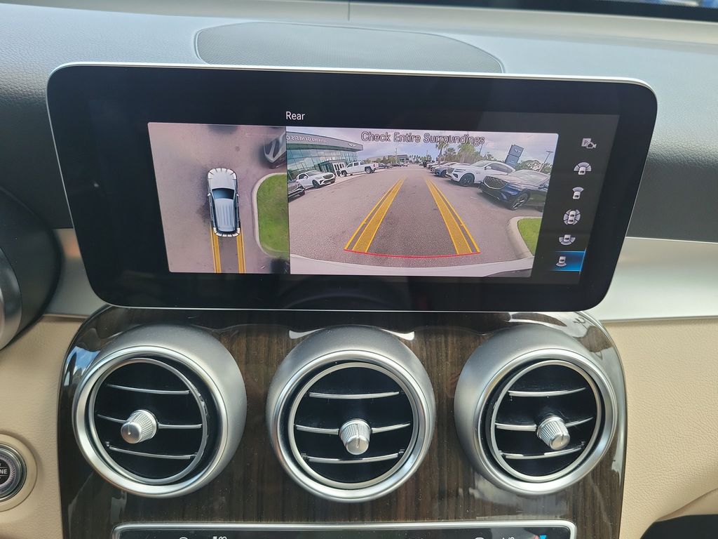 2021 Mercedes-Benz GLC GLC300 - Photo 32