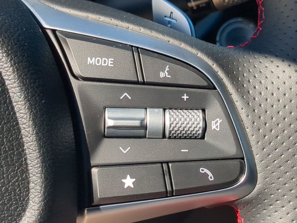 2025 GENESIS G70 Sport Advanced - Photo 28
