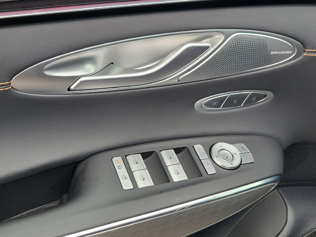2026 GENESIS GV70 Sport Prestige - Photo 17