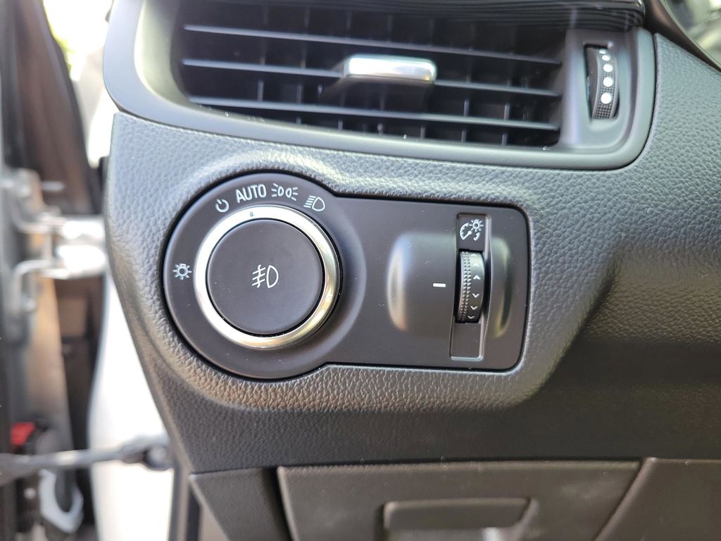 2018 Buick Envision Essence - Photo 24
