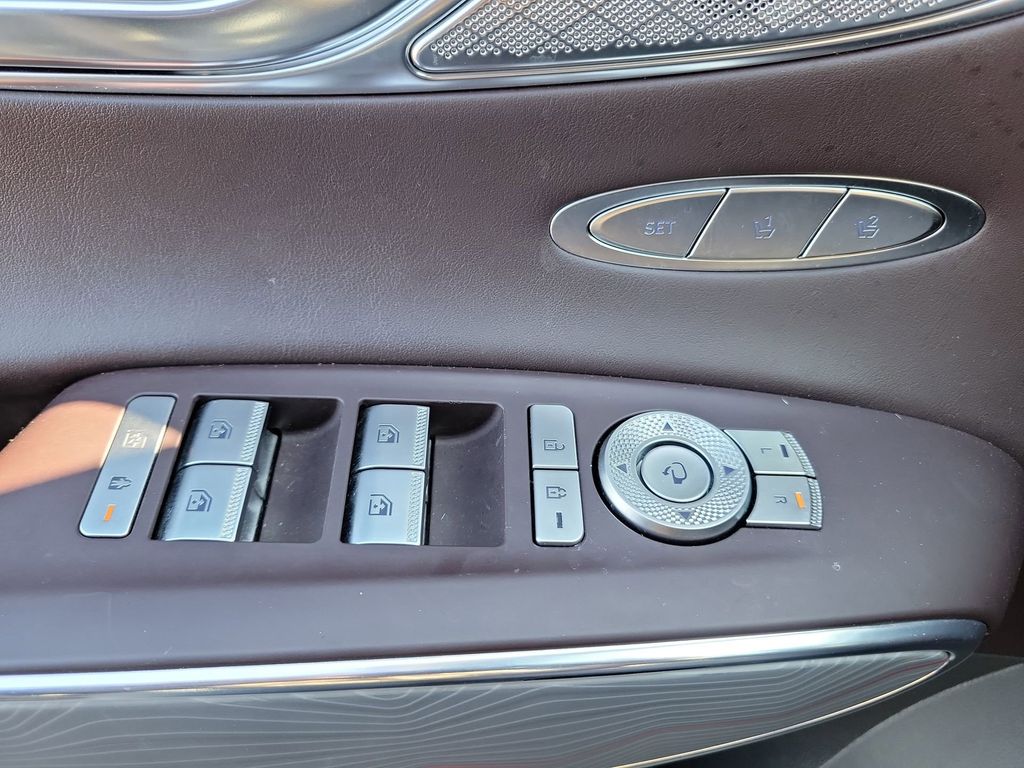 2024 GENESIS GV70 Standard - Photo 13