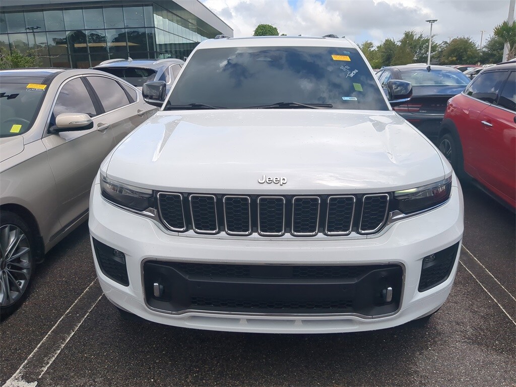 2021 Jeep Grand Cherokee Overland photo 2