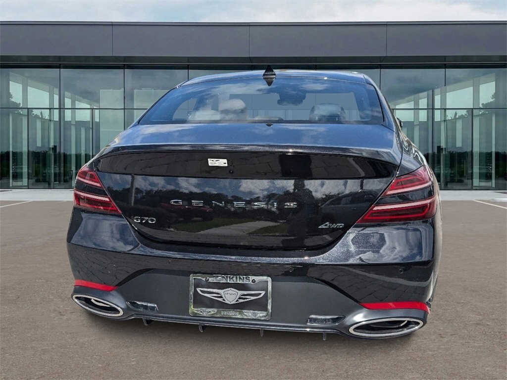 2025 Genesis G70 2.5T photo 4
