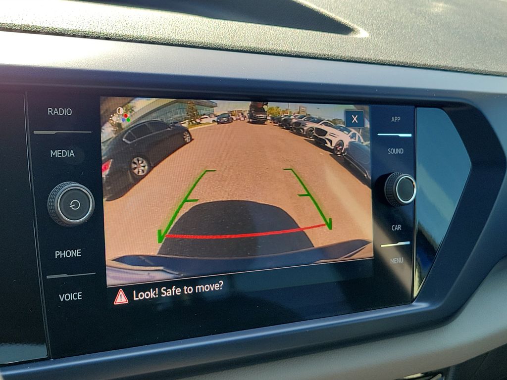 2023 Volkswagen Taos SE - Photo 25