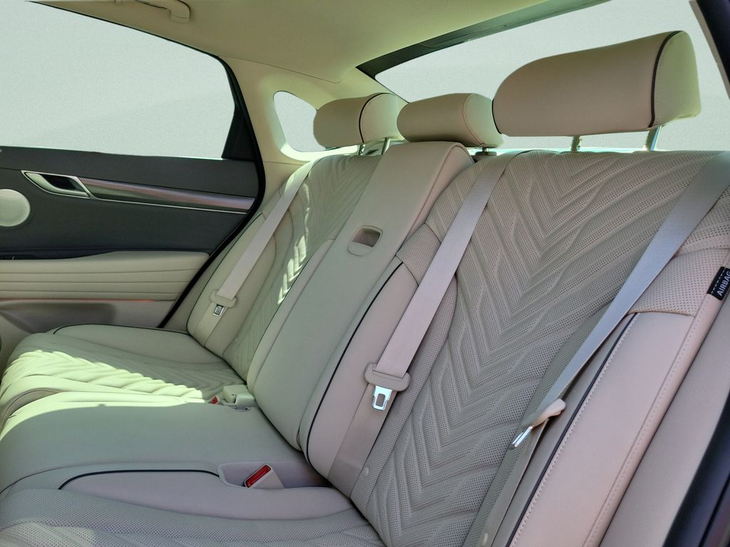 2026 GENESIS G80 Sport Prestige - Photo 8