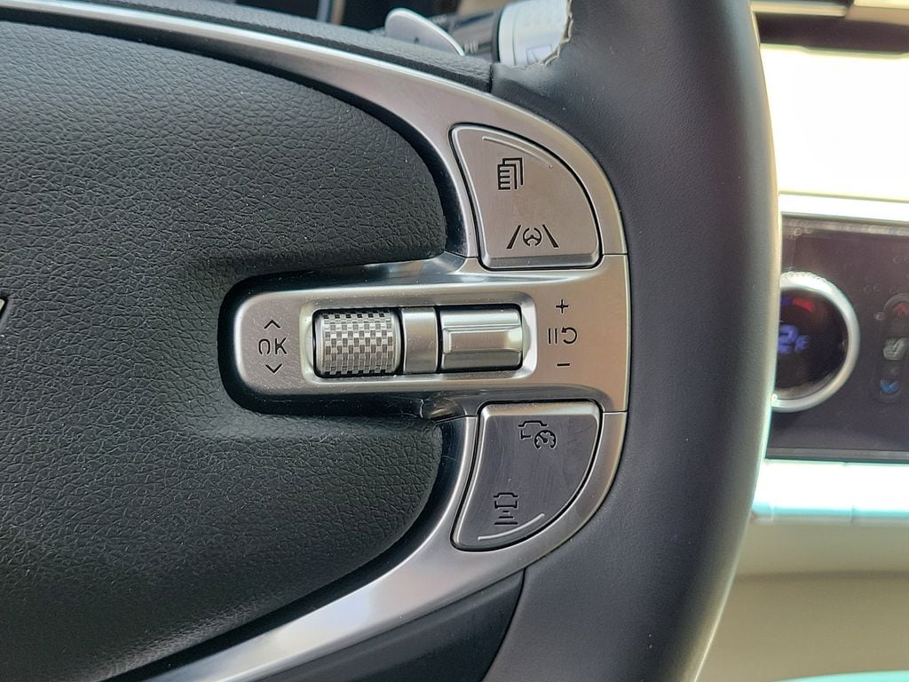 2023 GENESIS GV70 Standard - Photo 23