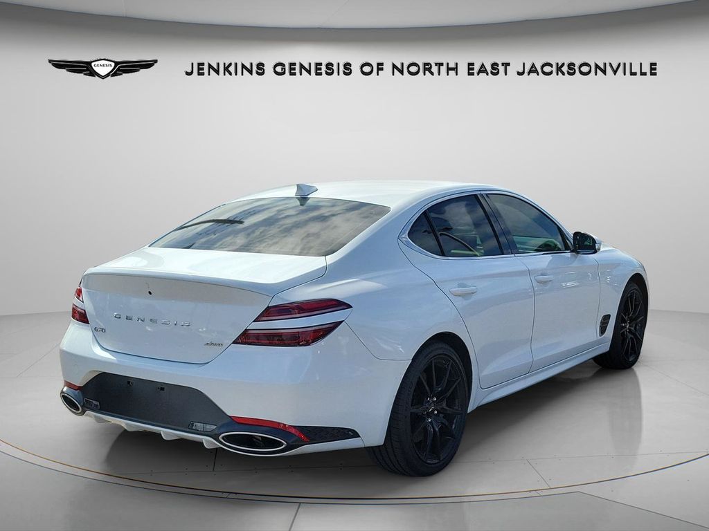 2025 GENESIS G70 Standard - Photo 7