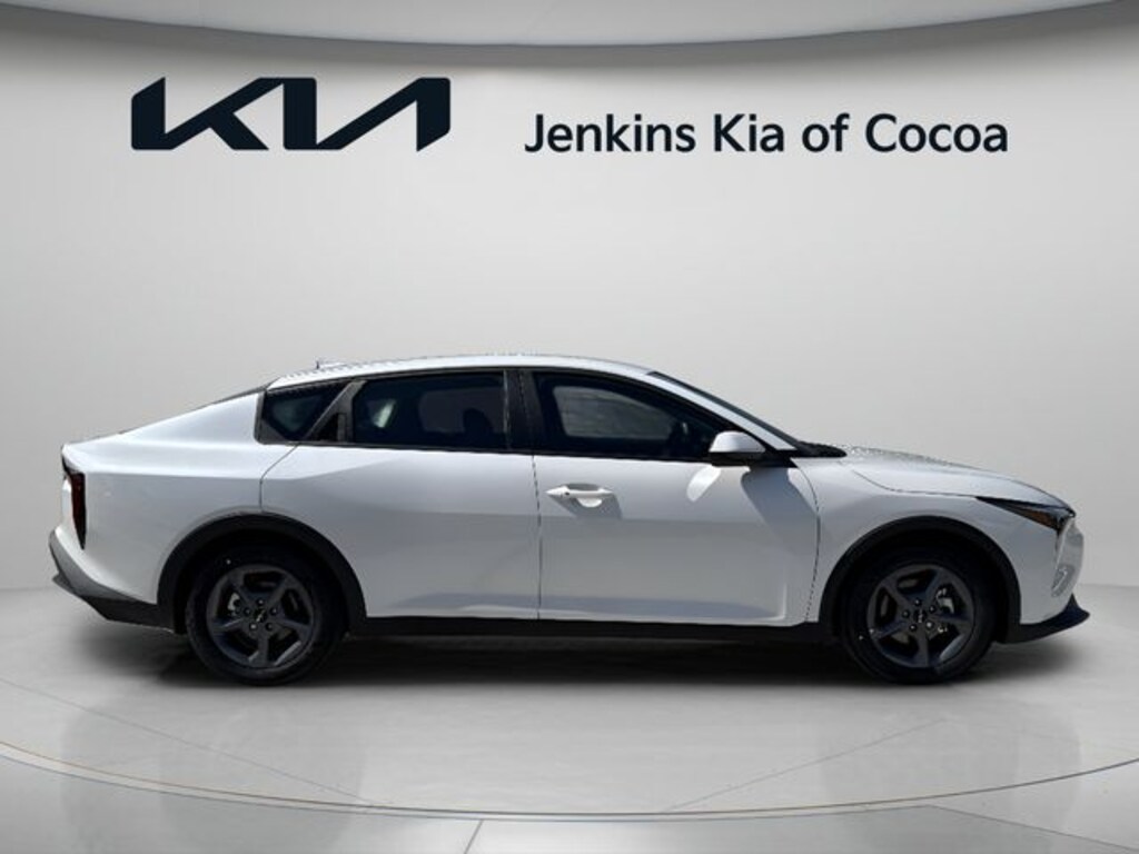 New 2026 Kia K4 LXS Sedan