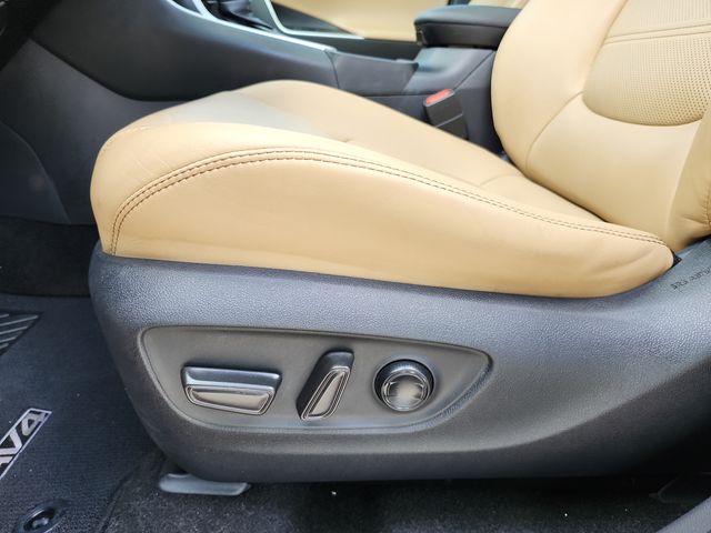 2019 Toyota RAV4 Limited - Photo 26