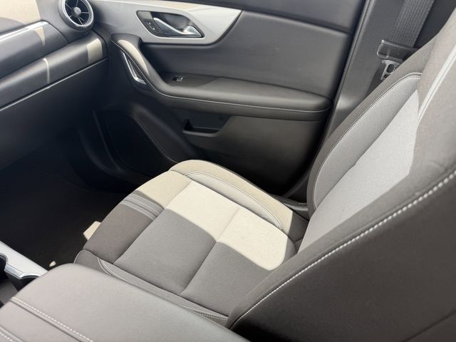 2023 Chevrolet Blazer 2LT - Photo 18
