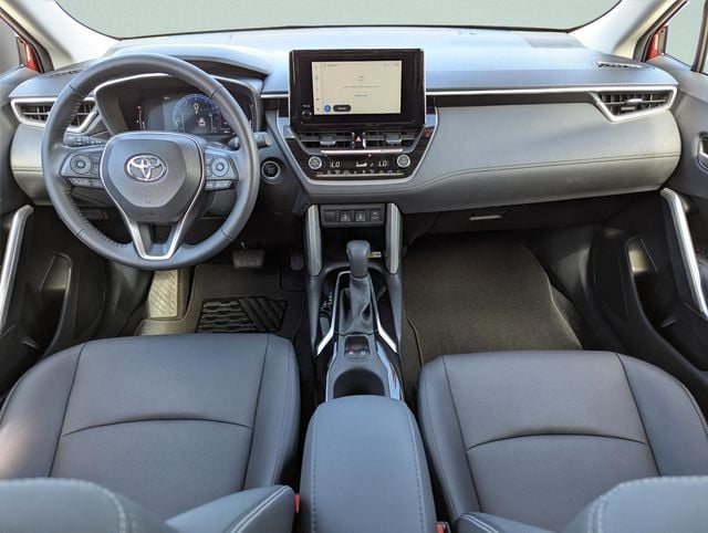 2023 Toyota Corolla Cross XLE - Photo 11
