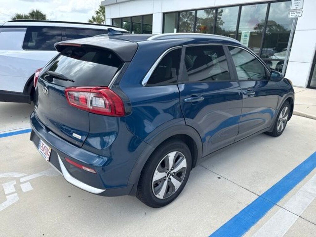Used 2018 Kia Niro LX SUV