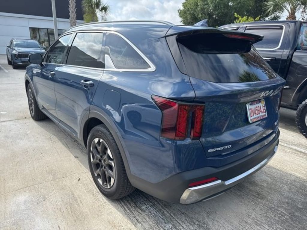 Certified 2025 Kia Sorento S SUV