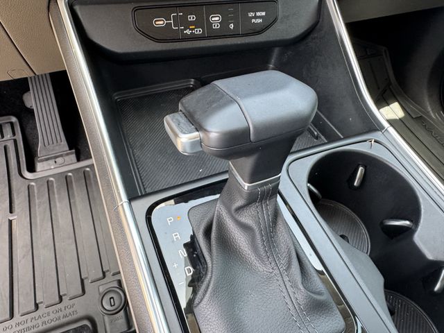 2025 Kia Carnival EX - Photo 32
