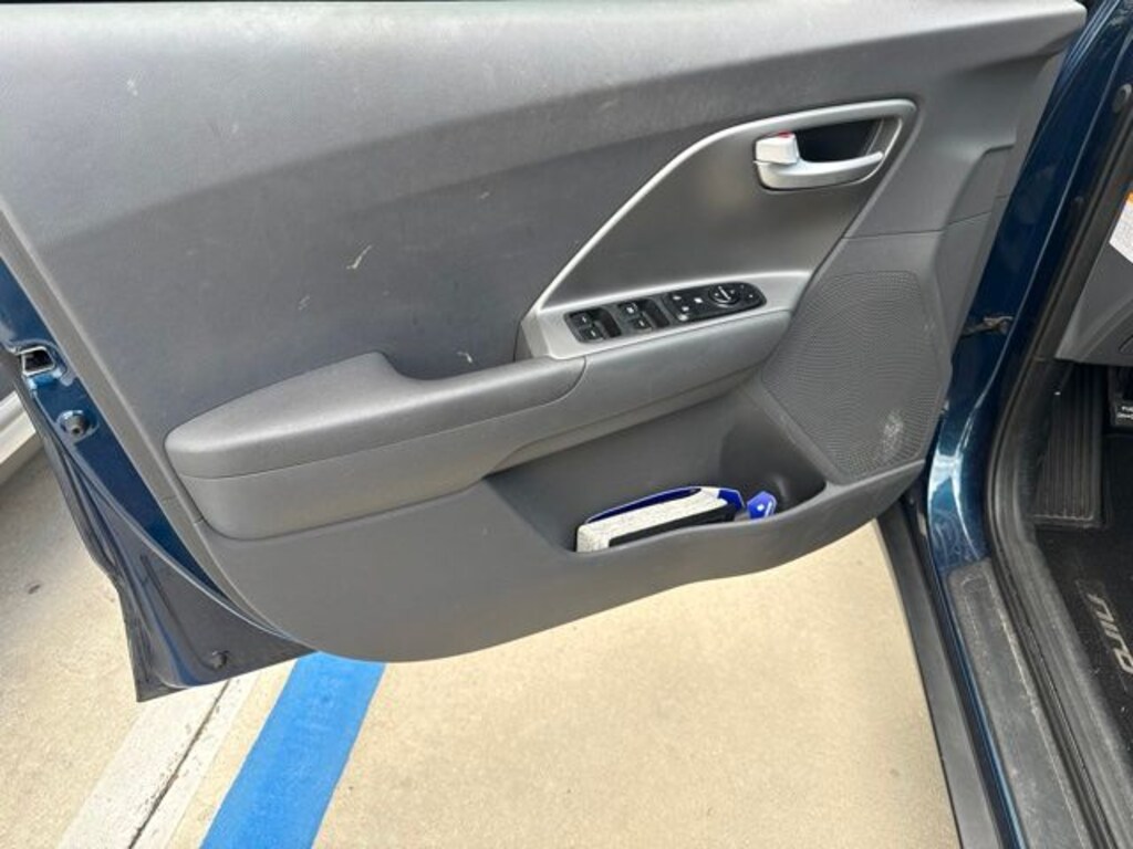 Used 2018 Kia Niro LX SUV