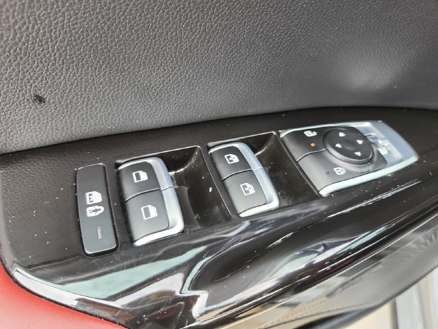 2025 Kia K5 GT-Line - Photo 25
