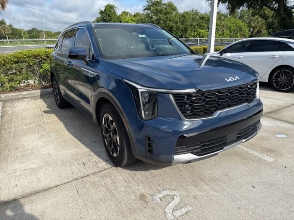 Certified 2025 Kia Sorento S SUV