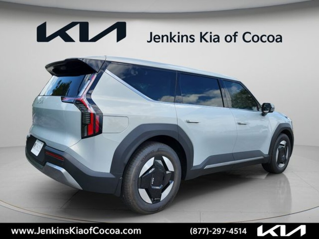 New 2026 Kia EV9 Light Long Range SUV