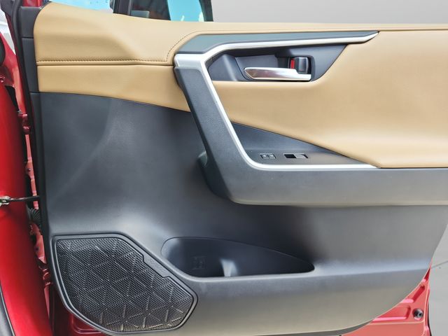 2019 Toyota RAV4 Limited - Photo 32
