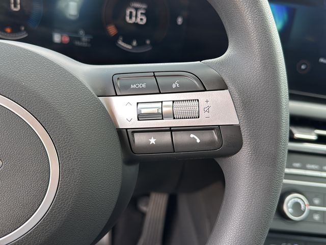 2025 Hyundai Tucson SE - Photo 21