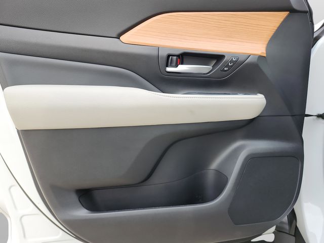 2025 Toyota Grand Highlander Limited - Photo 30