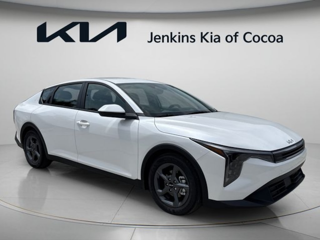 New 2026 Kia K4 LXS Sedan