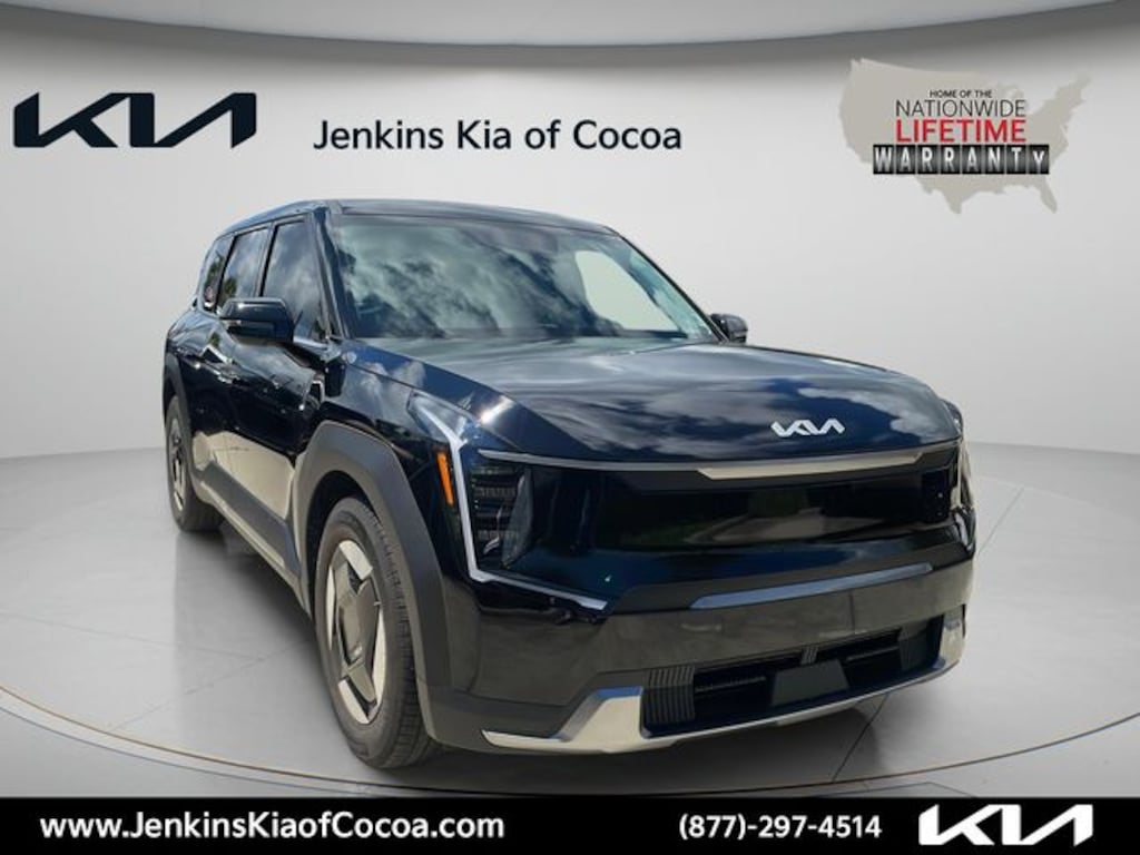 New 2026 Kia EV9 Light Long Range SUV