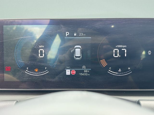 2025 Hyundai Tucson SE - Photo 18