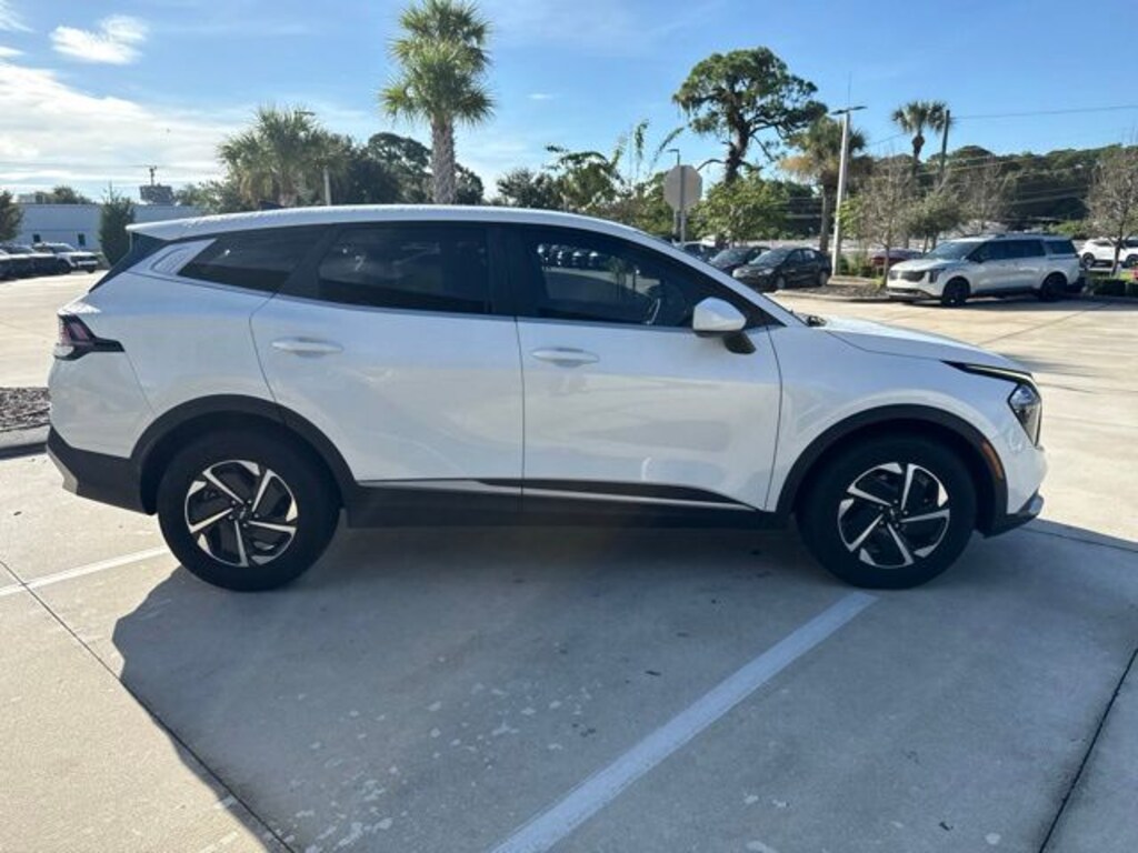 Certified 2023 Kia Sportage Hybrid LX SUV